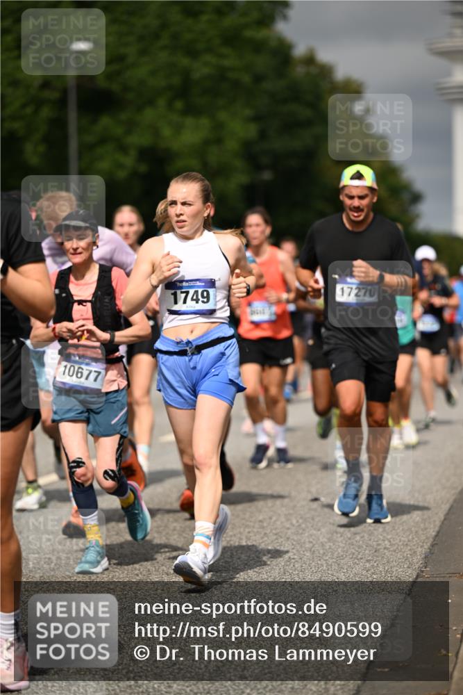 29.06.2025 - hella hamburg halbmarathon Dr. Thomas Lammeyer http://msf.ph/oto/8490599 29.06.2025 10:21:52 Kennedybrücke 1015, 1156, 1204, 1274, 1458, 1554, 1622, 1749, 1795, 2094, 2147, 2259, 2548, 2931, 3138, 3292, 4218, 4852, 5002, 5004, 5294, 6254, 6336, 7011, 7094, 7258, 7641, 8144, 8351, 8433, 8607, 9400, 9798, 9848, 10509, 10677, 11275, 11372 meine-sportfotos.de