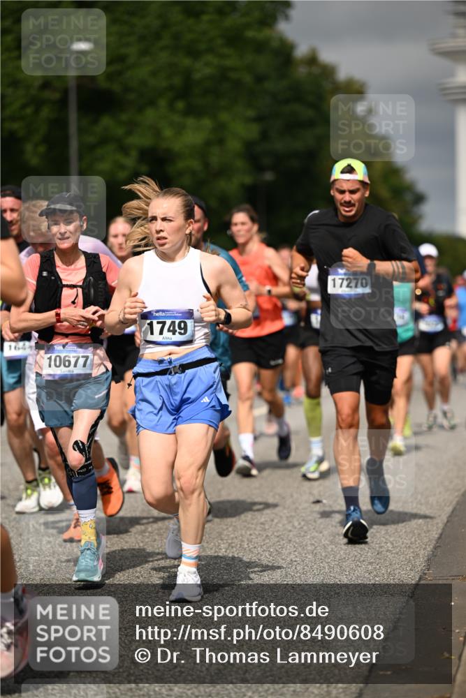 29.06.2025 - hella hamburg halbmarathon Dr. Thomas Lammeyer http://msf.ph/oto/8490608 29.06.2025 10:21:53 Kennedybrücke 1015, 1156, 1204, 1274, 1458, 1554, 1622, 1641, 1749, 1795, 2094, 2147, 2259, 2548, 2931, 3138, 3292, 4218, 4804, 5002, 5004, 5294, 6254, 6336, 7011, 7094, 7258, 7641, 8144, 8351, 8607, 9400, 9798, 10509, 10677, 11275, 11372 meine-sportfotos.de