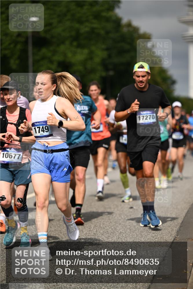 29.06.2025 - hella hamburg halbmarathon Dr. Thomas Lammeyer http://msf.ph/oto/8490635 29.06.2025 10:21:53 Kennedybrücke 1015, 1156, 1204, 1274, 1458, 1554, 1622, 1641, 1749, 1795, 2094, 2147, 2259, 2548, 2931, 3138, 3292, 4218, 4804, 5002, 5004, 5294, 6254, 6336, 7011, 7094, 7258, 7641, 8144, 8351, 8607, 9400, 9798, 10509, 10677, 11275, 11372 meine-sportfotos.de