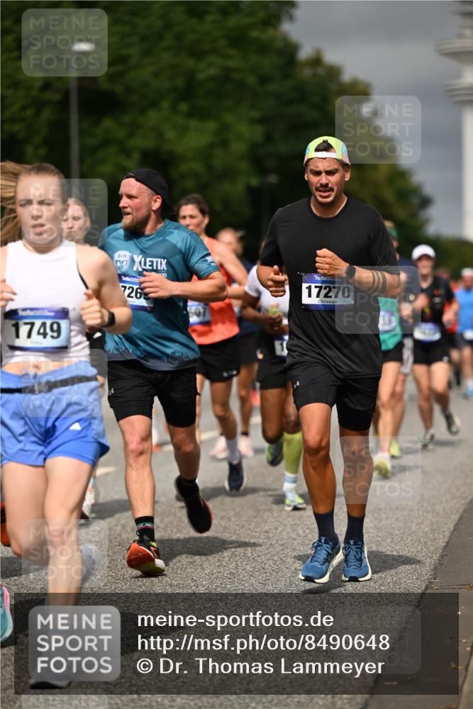 29.06.2025 - hella hamburg halbmarathon Dr. Thomas Lammeyer http://msf.ph/oto/8490648 29.06.2025 10:21:53 Kennedybrücke 1015, 1156, 1204, 1274, 1458, 1554, 1622, 1641, 1749, 1795, 2094, 2147, 2259, 2548, 2931, 3138, 3292, 4218, 4804, 5002, 5004, 5294, 6254, 6336, 7011, 7094, 7258, 7641, 8144, 8351, 8607, 9400, 9798, 10509, 10677, 11275, 11372 meine-sportfotos.de