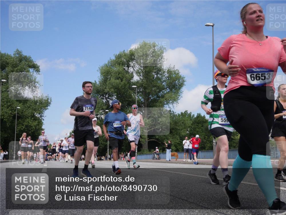 29.06.2025 - hella hamburg halbmarathon Luisa Fischer http://msf.ph/oto/8490730 29.06.2025 11:28:15 Kennedybrücke 7145, 15930, 3250, 559, 6653, 4621, 5594, 6439, 6457, 6653, 6685, 7145, 10323 meine-sportfotos.de