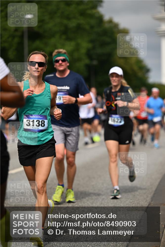29.06.2025 - hella hamburg halbmarathon Dr. Thomas Lammeyer http://msf.ph/oto/8490903 29.06.2025 10:21:57 Kennedybrücke 1015, 1204, 1274, 1458, 1554, 1622, 1641, 1749, 1982, 2094, 2147, 2259, 2548, 2931, 3138, 3292, 3977, 4218, 4804, 5002, 5004, 5023, 5294, 6254, 6336, 7094, 7258, 7641, 8144, 8351, 8607, 9539, 9798, 10332, 10509, 10677, 10831, 11275, 11372 meine-sportfotos.de
