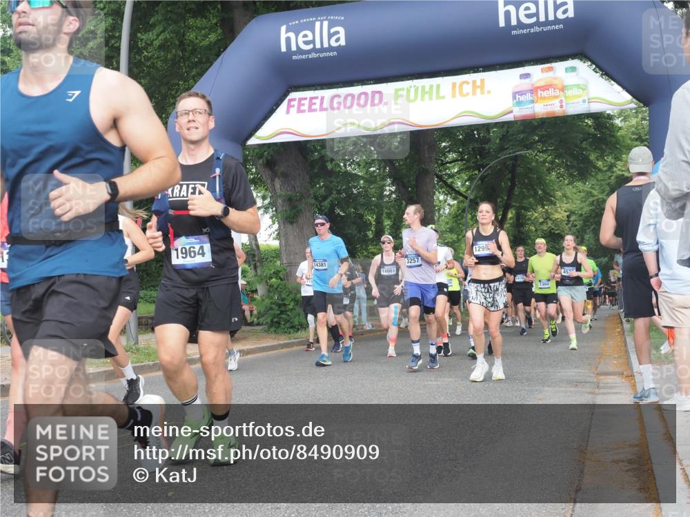 29.06.2025 - hella hamburg halbmarathon KatJ http://msf.ph/oto/8490909 29.06.2025 11:37:48 Zwischen KM18-KM19 1360, 1624, 1964, 3257, 3283, 4530, 8429, 8430 meine-sportfotos.de
