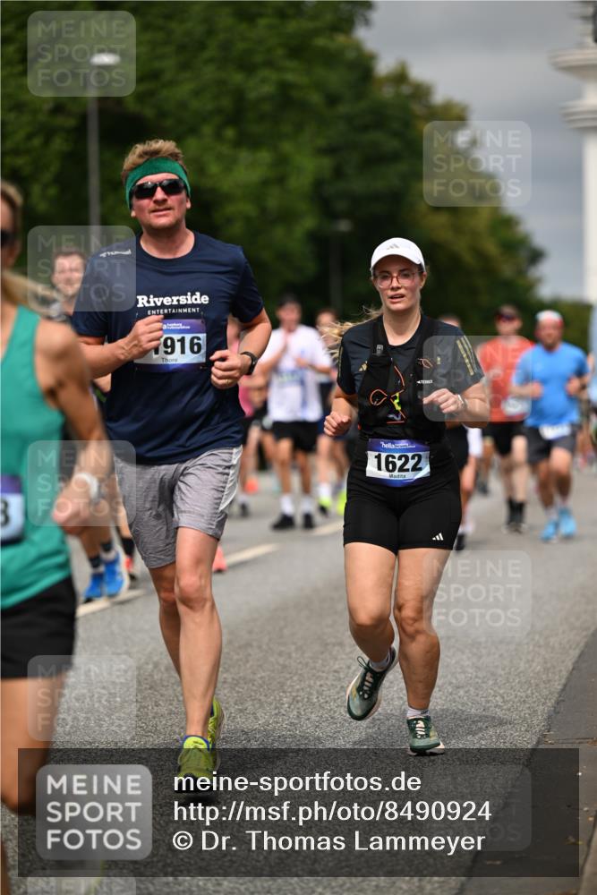 29.06.2025 - hella hamburg halbmarathon Dr. Thomas Lammeyer http://msf.ph/oto/8490924 29.06.2025 10:21:57 Kennedybrücke 1015, 1204, 1274, 1458, 1554, 1622, 1641, 1749, 1982, 2094, 2147, 2259, 2548, 2931, 3138, 3292, 3977, 4218, 4804, 5002, 5004, 5023, 5294, 6254, 6336, 7094, 7258, 7641, 8144, 8351, 8607, 9539, 9798, 10332, 10509, 10677, 10831, 11275, 11372 meine-sportfotos.de