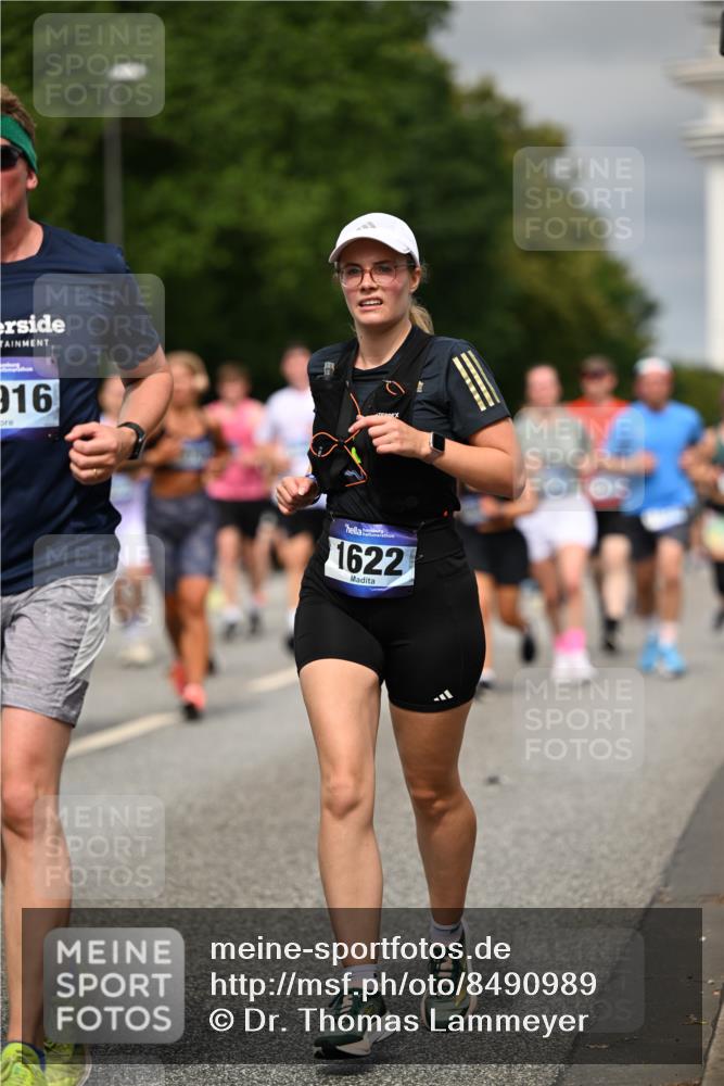 29.06.2025 - hella hamburg halbmarathon Dr. Thomas Lammeyer http://msf.ph/oto/8490989 29.06.2025 10:21:58 Kennedybrücke 1015, 1067, 1204, 1274, 1298, 1458, 1554, 1622, 1641, 1749, 1982, 2094, 2147, 2259, 2548, 2931, 3138, 3292, 3977, 4218, 4804, 5002, 5004, 5023, 5294, 6254, 6336, 7094, 7258, 7641, 8144, 8351, 8607, 9539, 9798, 10332, 10509, 10677, 10831, 11275, 11372 meine-sportfotos.de