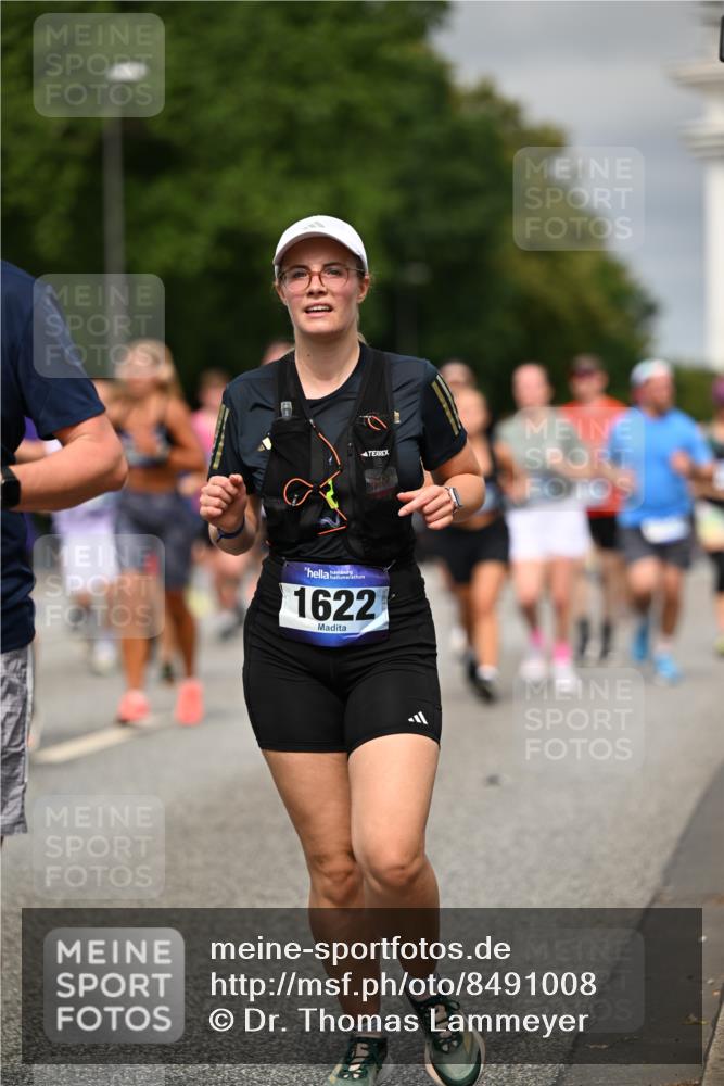 29.06.2025 - hella hamburg halbmarathon Dr. Thomas Lammeyer http://msf.ph/oto/8491008 29.06.2025 10:21:58 Kennedybrücke 1015, 1067, 1204, 1274, 1298, 1458, 1554, 1622, 1641, 1749, 1982, 2094, 2147, 2259, 2548, 2931, 3138, 3292, 3977, 4218, 4804, 5002, 5004, 5023, 5294, 6254, 6336, 7094, 7258, 7641, 8144, 8351, 8607, 9539, 9798, 10332, 10509, 10677, 10831, 11275, 11372 meine-sportfotos.de