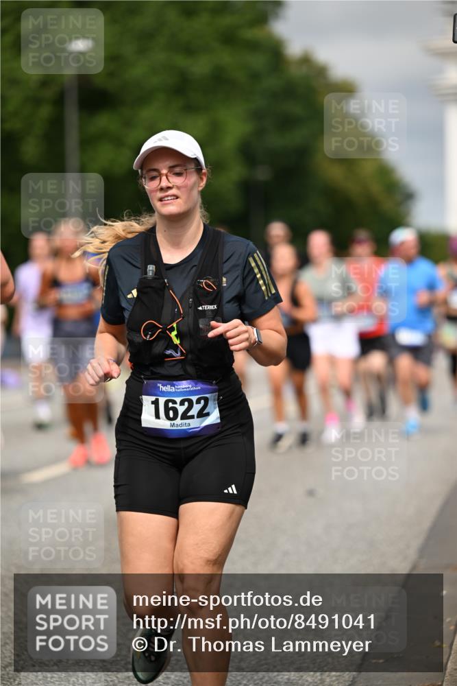 29.06.2025 - hella hamburg halbmarathon Dr. Thomas Lammeyer http://msf.ph/oto/8491041 29.06.2025 10:21:58 Kennedybrücke 1015, 1067, 1204, 1274, 1298, 1458, 1554, 1622, 1641, 1749, 1982, 2094, 2147, 2259, 2548, 2931, 3138, 3292, 3977, 4218, 4804, 5002, 5004, 5023, 5294, 6254, 6336, 7094, 7258, 7641, 8144, 8351, 8607, 9539, 9798, 10332, 10509, 10677, 10831, 11275, 11372 meine-sportfotos.de
