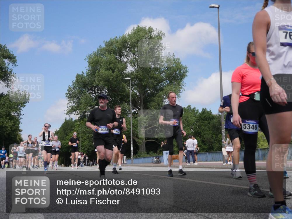 29.06.2025 - hella hamburg halbmarathon Luisa Fischer http://msf.ph/oto/8491093 29.06.2025 11:28:38 Kennedybrücke 7226, 10388, 3942, 5346, 76, 3942, 4019, 5221, 5226, 5346, 5606, 7217, 7226, 7313, 7627, 9052, 10388 meine-sportfotos.de