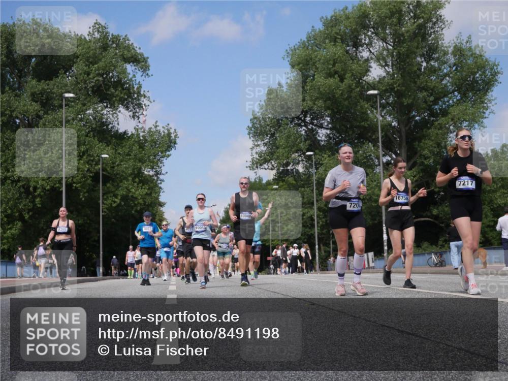 29.06.2025 - hella hamburg halbmarathon Luisa Fischer http://msf.ph/oto/8491198 29.06.2025 11:28:44 Kennedybrücke 8365, 4022, 4021, 10045, 10049, 720, 16758, 7217, 3942, 4019, 4021, 4022, 4335, 5226, 5346, 7200, 7217, 7226, 7313, 8365, 10045, 10049, 10388 meine-sportfotos.de