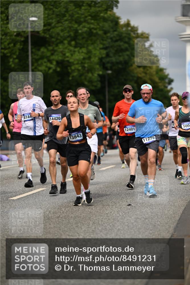 29.06.2025 - hella hamburg halbmarathon Dr. Thomas Lammeyer http://msf.ph/oto/8491231 29.06.2025 10:22:00 Kennedybrücke 1015, 1067, 1204, 1274, 1298, 1458, 1554, 1622, 1641, 1749, 1982, 2094, 2147, 2305, 2548, 2931, 3138, 3292, 3977, 4194, 4218, 4804, 5002, 5004, 5023, 5294, 7094, 7258, 7641, 8144, 8248, 8607, 9539, 9734, 9798, 10332, 10509, 10677, 10831, 11275, 11372 meine-sportfotos.de