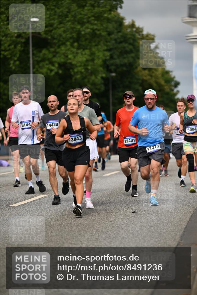 29.06.2025 - hella hamburg halbmarathon Dr. Thomas Lammeyer http://msf.ph/oto/8491236 29.06.2025 10:22:00 Kennedybrücke 1015, 1067, 1204, 1274, 1298, 1458, 1554, 1622, 1641, 1749, 1982, 2094, 2147, 2305, 2548, 2931, 3138, 3292, 3977, 4194, 4218, 4804, 5002, 5004, 5023, 5294, 7094, 7258, 7641, 8144, 8248, 8607, 9539, 9734, 9798, 10332, 10509, 10677, 10831, 11275, 11372 meine-sportfotos.de