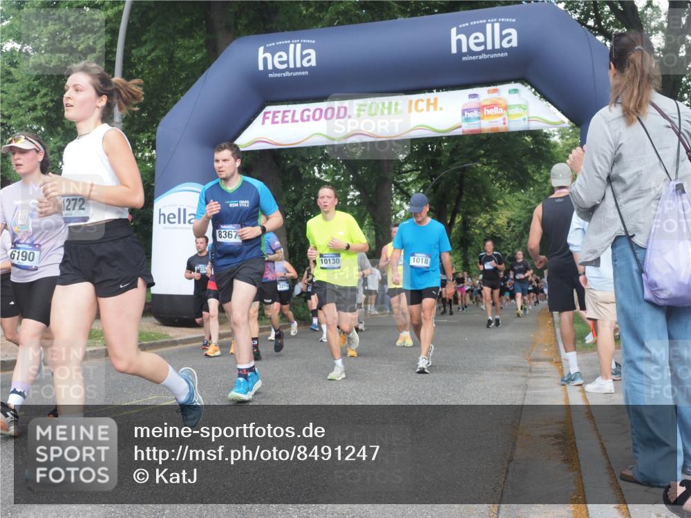 29.06.2025 - hella hamburg halbmarathon KatJ http://msf.ph/oto/8491247 29.06.2025 11:37:59 Zwischen KM18-KM19 1018, 1095, 2216, 2217, 2425, 3390, 3506, 4769, 5622, 6190, 7062, 8272, 8367 meine-sportfotos.de