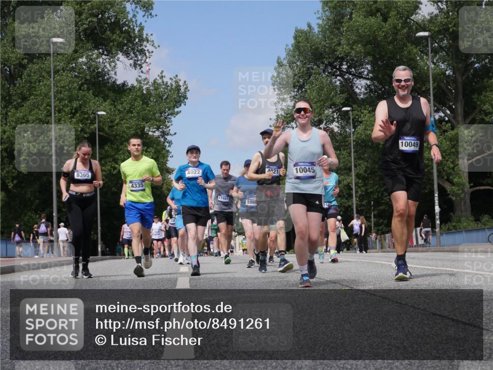 29.06.2025 - hella hamburg halbmarathon Luisa Fischer http://msf.ph/oto/8491261 29.06.2025 11:28:47 Kennedybrücke 8365, 4022, 4335, 17481, 5966, 4021, 10045, 10049, 1494, 3942, 4019, 4021, 4022, 4335, 5848, 5966, 7200, 7217, 7226, 7313, 8365, 10045, 10049 meine-sportfotos.de