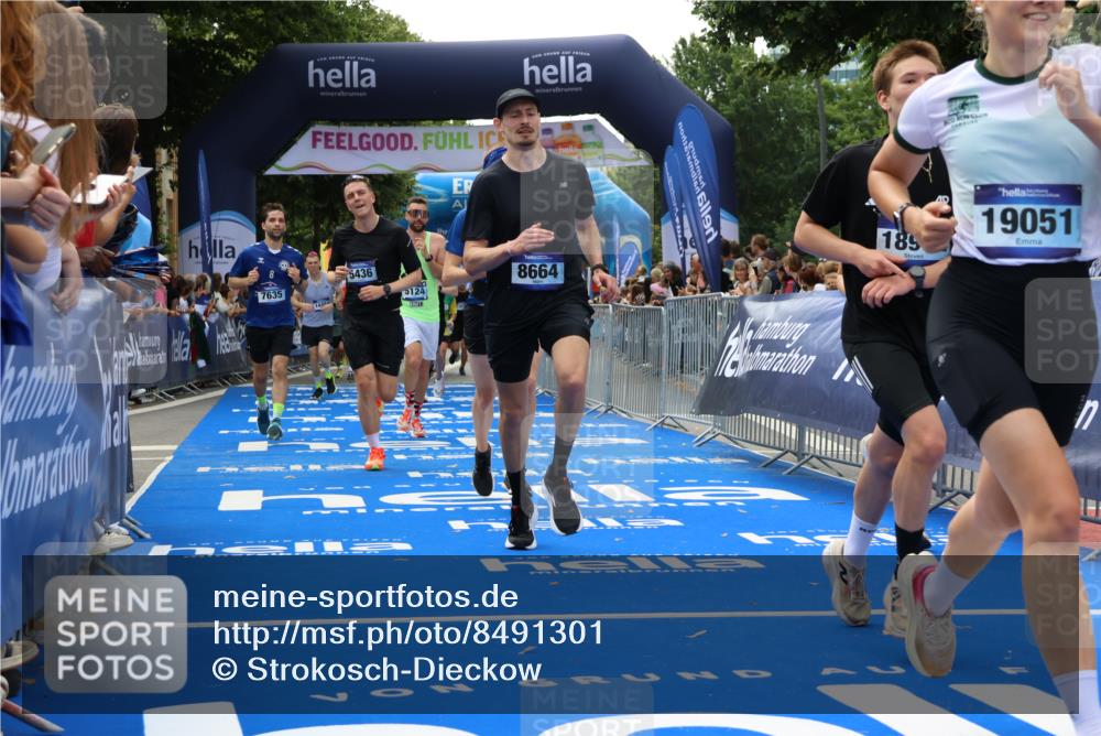 29.06.2025 - hella hamburg halbmarathon Strokosch-Dieckow http://msf.ph/oto/8491301 29.06.2025 10:43:26 Ziel 2653, 3146, 3928, 4080, 5124, 5436, 5506, 7635, 8664, 9931, 10237, 10246, 11648, 12623, 13348, 14484, 15921, 16338, 16720, 17391, 18274, 18513, 18775, 18810, 18942, 18987, 19009, 19051, 19229 meine-sportfotos.de