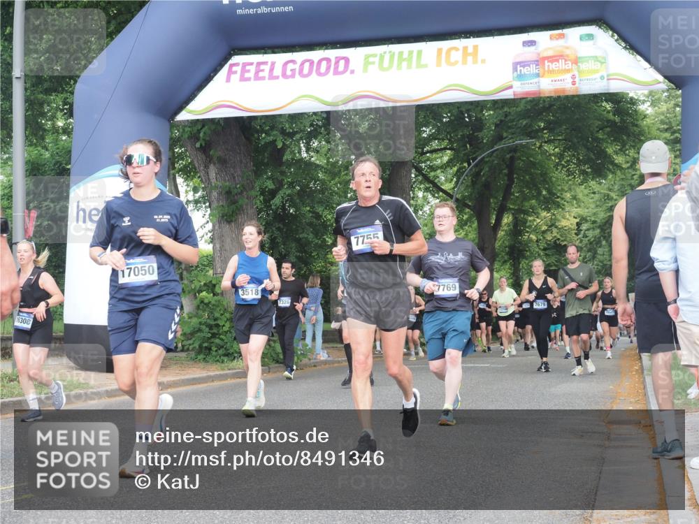 29.06.2025 - hella hamburg halbmarathon KatJ http://msf.ph/oto/8491346 29.06.2025 11:38:03 Zwischen KM18-KM19 1018, 1095, 2216, 2217, 3518, 7062, 7755, 7769, 8105, 8367 meine-sportfotos.de