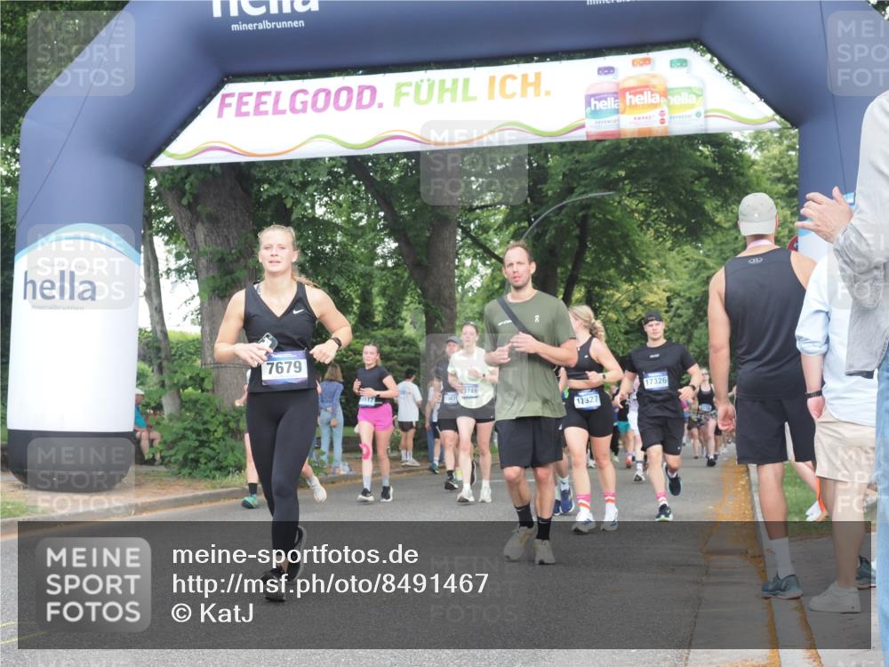 29.06.2025 - hella hamburg halbmarathon KatJ http://msf.ph/oto/8491467 29.06.2025 11:38:07 Zwischen KM18-KM19 3518, 7326, 7679, 7755, 7769, 8105 meine-sportfotos.de