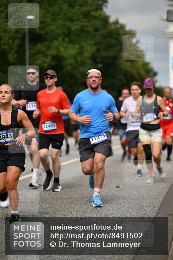 29.06.2025 - hella hamburg halbmarathon Dr. Thomas Lammeyer http://msf.ph/oto/8491502 29.06.2025 10:22:02 Kennedybrücke 1015, 1067, 1274, 1298, 1458, 1554, 1622, 1641, 1749, 1982, 2094, 2147, 2305, 2548, 2931, 3138, 3292, 3977, 4194, 4218, 4804, 5002, 5004, 5023, 5294, 7094, 7258, 7641, 8144, 8248, 8607, 9539, 9586, 9734, 9798, 10332, 10509, 10677, 10831, 11275, 11372 meine-sportfotos.de