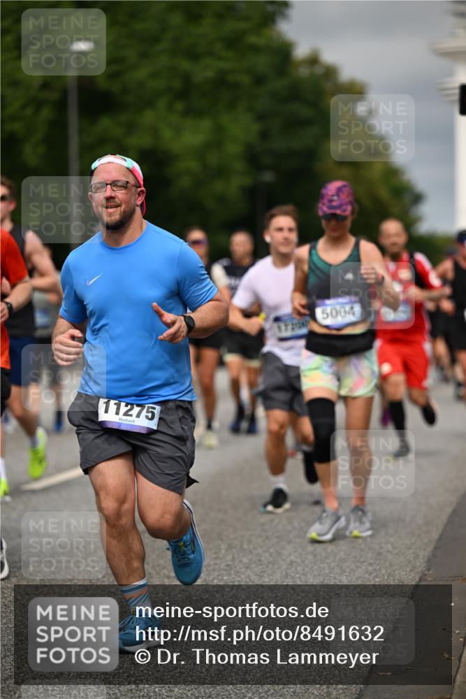 29.06.2025 - hella hamburg halbmarathon Dr. Thomas Lammeyer http://msf.ph/oto/8491632 29.06.2025 10:22:03 Kennedybrücke 1015, 1067, 1274, 1298, 1458, 1554, 1622, 1641, 1749, 1982, 2094, 2147, 2305, 2548, 2931, 3138, 3292, 3977, 4194, 4738, 4804, 5002, 5004, 5023, 5294, 7094, 7258, 7641, 8144, 8248, 8607, 9539, 9586, 9734, 9798, 10332, 10509, 10677, 10831, 11275, 11372 meine-sportfotos.de