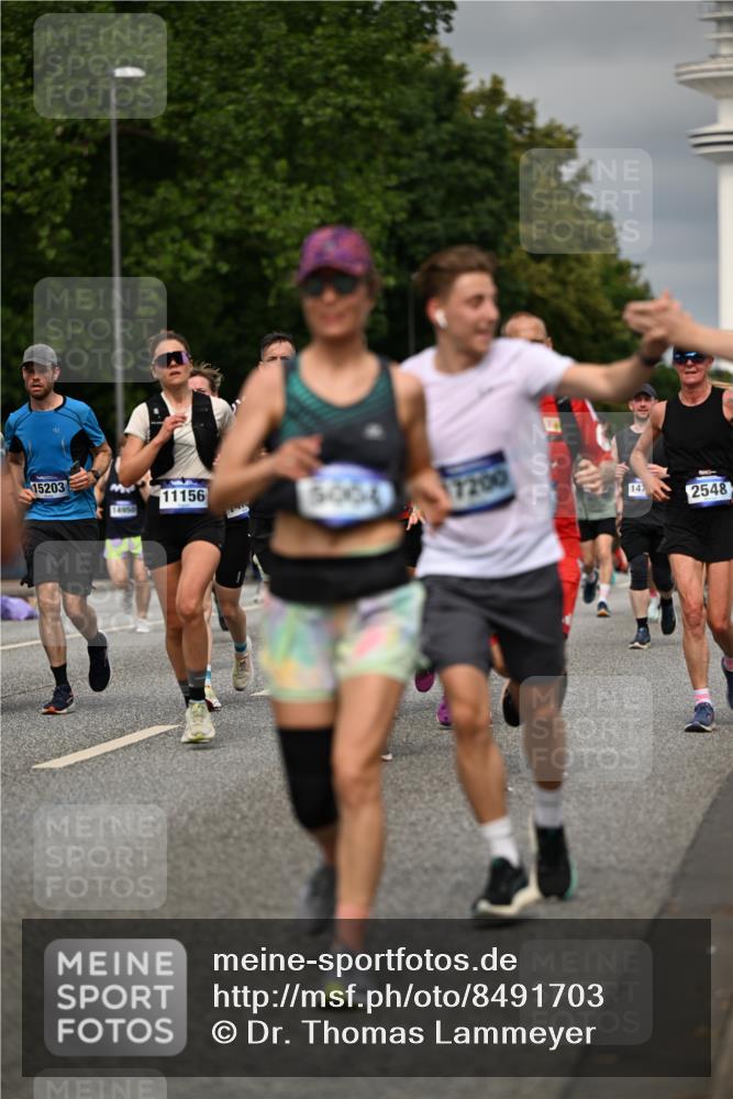 29.06.2025 - hella hamburg halbmarathon Dr. Thomas Lammeyer http://msf.ph/oto/8491703 29.06.2025 10:22:04 Kennedybrücke 1015, 1067, 1274, 1298, 1458, 1554, 1622, 1641, 1749, 1982, 2094, 2147, 2305, 2548, 2931, 3138, 3292, 3977, 4194, 4738, 4804, 5002, 5004, 5023, 5294, 7094, 7641, 8144, 8248, 8607, 9539, 9586, 9717, 9734, 9798, 10332, 10509, 10677, 10831, 11275, 11372 meine-sportfotos.de