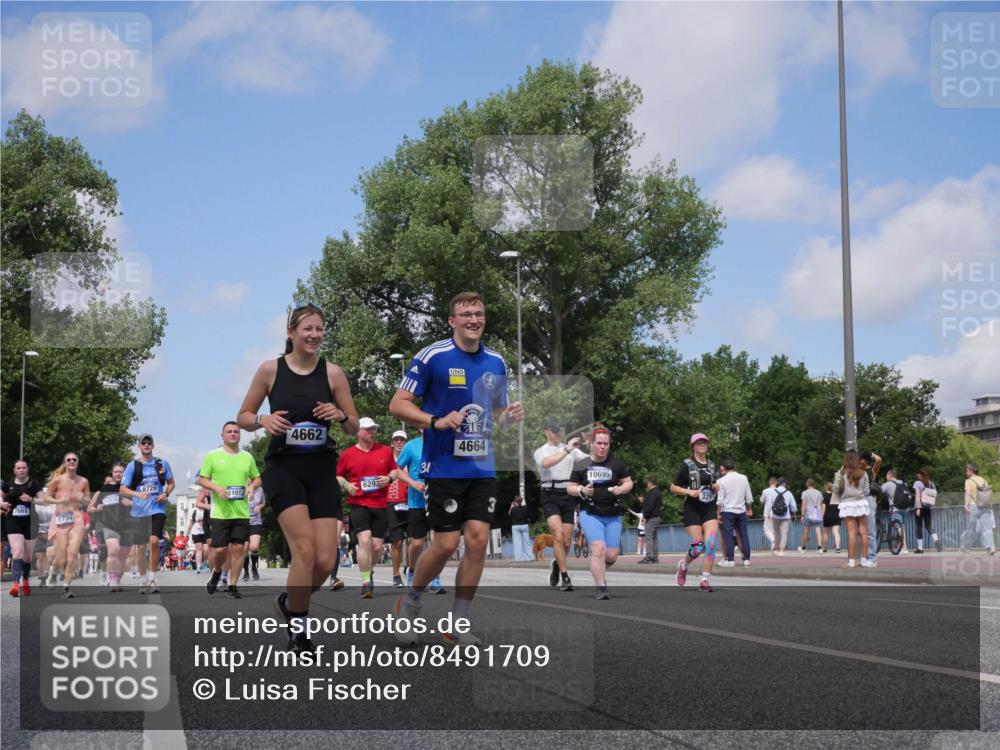 29.06.2025 - hella hamburg halbmarathon Luisa Fischer http://msf.ph/oto/8491709 29.06.2025 11:29:27 Kennedybrücke 4662, 629, 4664, 3290, 3291, 3820, 3821, 4662, 4664, 6693, 7663, 8019, 8729, 8734, 9920, 10095, 10695 meine-sportfotos.de