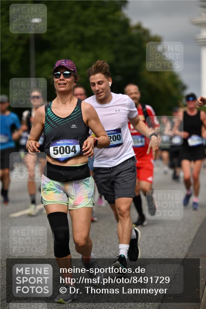 29.06.2025 - hella hamburg halbmarathon Dr. Thomas Lammeyer http://msf.ph/oto/8491729 29.06.2025 10:22:04 Kennedybrücke 1015, 1067, 1274, 1298, 1458, 1554, 1622, 1641, 1749, 1982, 2094, 2147, 2305, 2548, 2931, 3138, 3292, 3977, 4194, 4738, 4804, 5002, 5004, 5023, 5294, 7094, 7641, 8144, 8248, 8607, 9539, 9586, 9717, 9734, 9798, 10332, 10509, 10677, 10831, 11275, 11372 meine-sportfotos.de