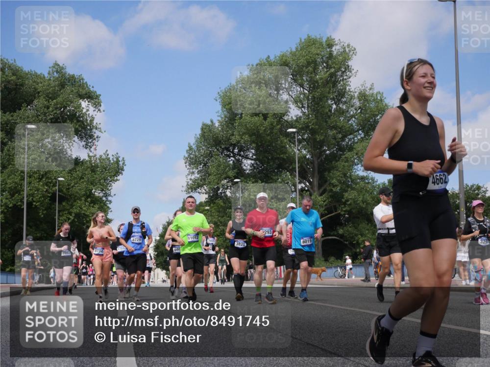 29.06.2025 - hella hamburg halbmarathon Luisa Fischer http://msf.ph/oto/8491745 29.06.2025 11:29:29 Kennedybrücke 12145, 7663, 8734, 17512, 8729, 293, 11012, 7400, 3820, 8019, 669, 4662, 329, 2118, 3290, 3291, 3820, 3821, 4662, 4664, 6693, 7400, 7663, 8019, 8729, 8734, 10095, 10695 meine-sportfotos.de