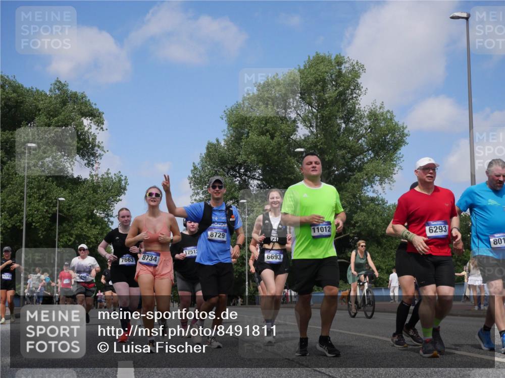 29.06.2025 - hella hamburg halbmarathon Luisa Fischer http://msf.ph/oto/8491811 29.06.2025 11:29:32 Kennedybrücke 12145, 13918, 7663, 8729, 17512, 8734, 6693, 11012, 6293, 801, 1446, 2118, 3290, 3291, 3820, 3821, 4015, 4016, 4662, 4664, 6693, 7400, 7663, 8019, 8729, 8734, 10095, 10695 meine-sportfotos.de