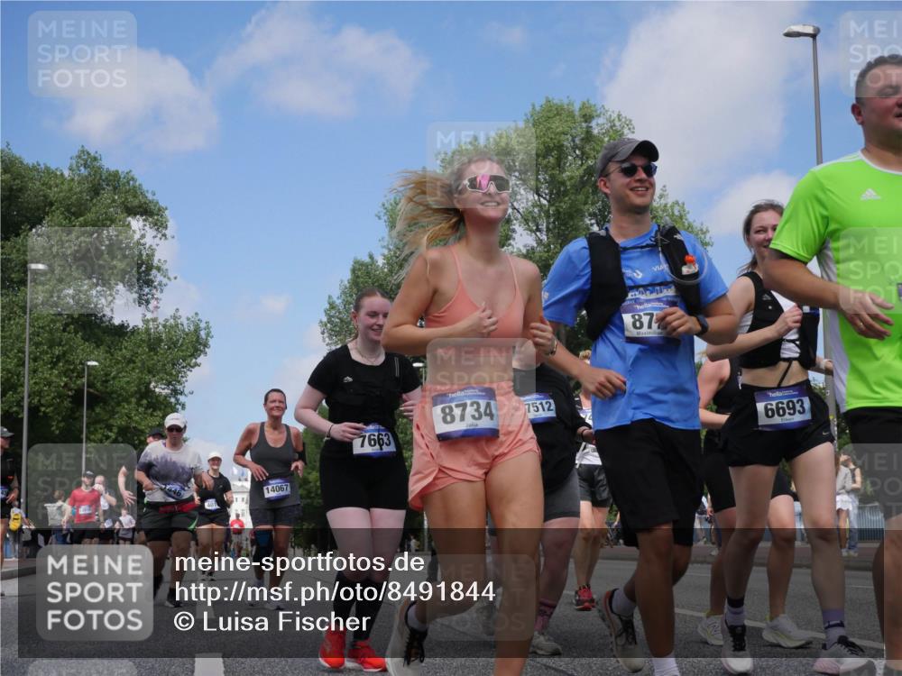 29.06.2025 - hella hamburg halbmarathon Luisa Fischer http://msf.ph/oto/8491844 29.06.2025 11:29:34 Kennedybrücke 14067, 7663, 8734, 7512, 87, 6693, 1446, 2118, 3290, 3291, 3820, 3821, 4015, 4016, 6693, 7400, 7663, 8019, 8729, 8734, 10095, 10695 meine-sportfotos.de