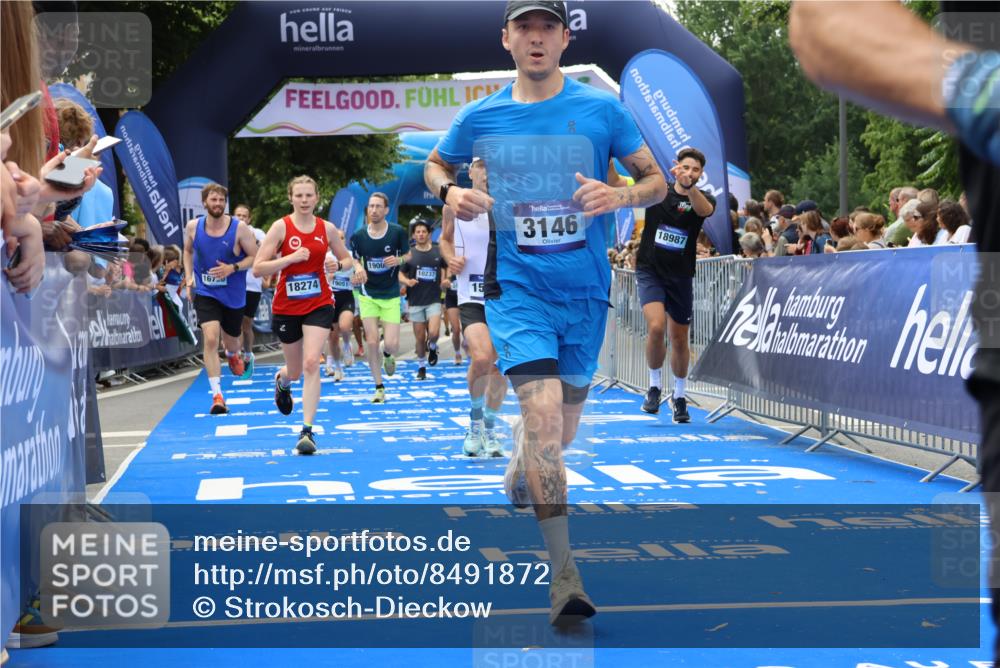 29.06.2025 - hella hamburg halbmarathon Strokosch-Dieckow http://msf.ph/oto/8491872 29.06.2025 10:43:20 Ziel 2653, 3109, 3124, 3146, 3928, 5506, 8664, 10099, 10237, 13348, 15921, 16314, 16720, 16997, 17391, 18274, 18942, 18987, 19009, 19051 meine-sportfotos.de