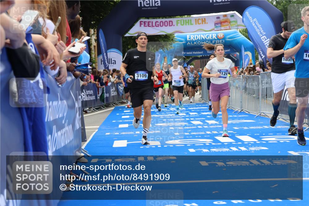 29.06.2025 - hella hamburg halbmarathon Strokosch-Dieckow http://msf.ph/oto/8491909 29.06.2025 10:43:17 Ziel 1675, 2653, 3109, 3124, 3146, 7026, 7093, 10099, 10237, 13348, 15706, 15921, 16314, 16720, 16997, 17391, 18274, 18304, 18987, 19009, 19051 meine-sportfotos.de