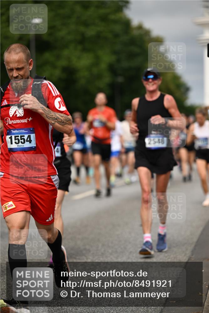 29.06.2025 - hella hamburg halbmarathon Dr. Thomas Lammeyer http://msf.ph/oto/8491921 29.06.2025 10:22:06 Kennedybrücke 1015, 1067, 1274, 1298, 1458, 1477, 1554, 1622, 1641, 1982, 2087, 2094, 2147, 2305, 2548, 2931, 3138, 3482, 3977, 4194, 4738, 4804, 5002, 5004, 5023, 5290, 5294, 7094, 7641, 7649, 7882, 8144, 8248, 8607, 9539, 9586, 9717, 9734, 9798, 9834, 10332, 10509, 10677, 10831, 11275, 11372 meine-sportfotos.de