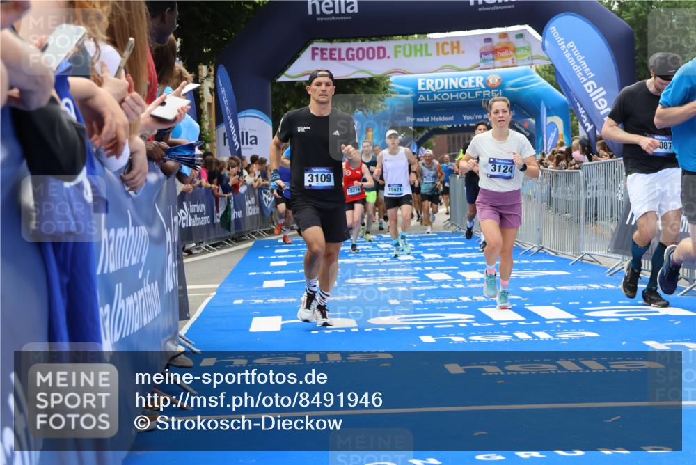 29.06.2025 - hella hamburg halbmarathon Strokosch-Dieckow http://msf.ph/oto/8491946 29.06.2025 10:43:17 Ziel 1675, 2653, 3109, 3124, 3146, 7026, 7093, 10099, 10237, 13348, 15706, 15921, 16314, 16720, 16997, 17391, 18274, 18304, 18987, 19009, 19051 meine-sportfotos.de