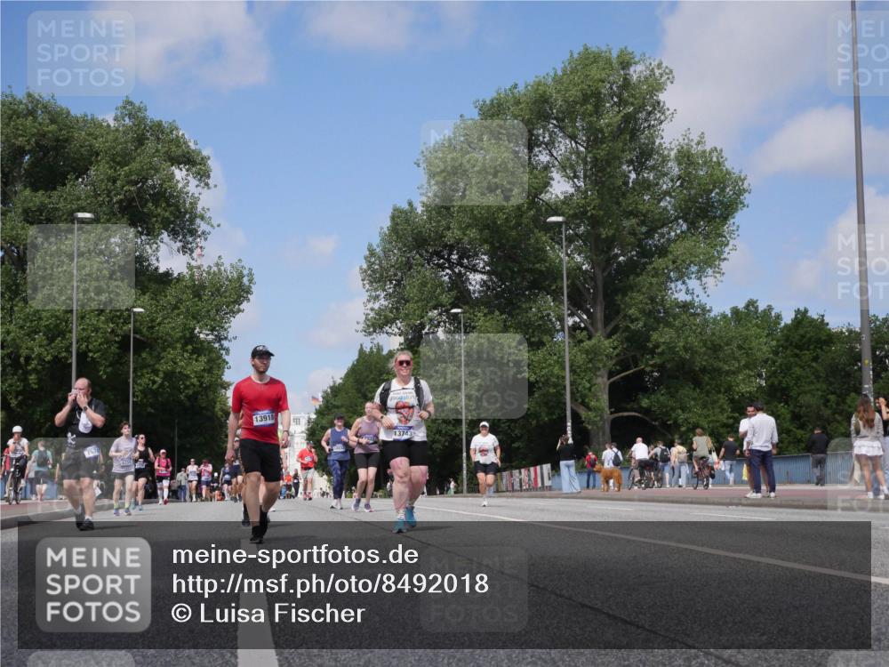 29.06.2025 - hella hamburg halbmarathon Luisa Fischer http://msf.ph/oto/8492018 29.06.2025 11:29:42 Kennedybrücke 6753, 13918, 137432, 1446, 2118, 4015, 4016, 5948, 8354 meine-sportfotos.de