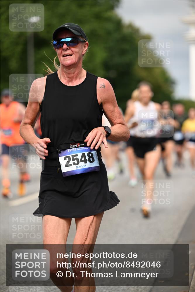 29.06.2025 - hella hamburg halbmarathon Dr. Thomas Lammeyer http://msf.ph/oto/8492046 29.06.2025 10:22:08 Kennedybrücke 1067, 1268, 1298, 1458, 1477, 1554, 1622, 1641, 1982, 2087, 2094, 2147, 2305, 2548, 2931, 3138, 3482, 3977, 4194, 4738, 4804, 5002, 5004, 5023, 5290, 5294, 6332, 7094, 7160, 7641, 7649, 7882, 7883, 8144, 8248, 9539, 9586, 9717, 9734, 9798, 9834, 10332, 10509, 10831, 11275, 11352, 11372 meine-sportfotos.de
