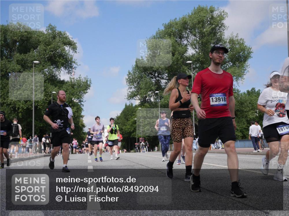 29.06.2025 - hella hamburg halbmarathon Luisa Fischer http://msf.ph/oto/8492094 29.06.2025 11:29:47 Kennedybrücke 640, 6758, 11535, 12032, 13918, 19149, 5948, 6758, 8354, 9109 meine-sportfotos.de
