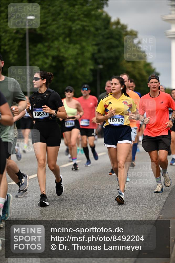 29.06.2025 - hella hamburg halbmarathon Dr. Thomas Lammeyer http://msf.ph/oto/8492204 29.06.2025 10:22:13 Kennedybrücke 1067, 1268, 1298, 1477, 1554, 1641, 1982, 2087, 2094, 2147, 2305, 2548, 3482, 3977, 4194, 4738, 4804, 5002, 5004, 5023, 5290, 5294, 6332, 7094, 7160, 7413, 7641, 7649, 7838, 7882, 7883, 8144, 8248, 9539, 9586, 9717, 9734, 9798, 9834, 9844, 10174, 10332, 10831, 10908, 10946, 11275, 11352 meine-sportfotos.de