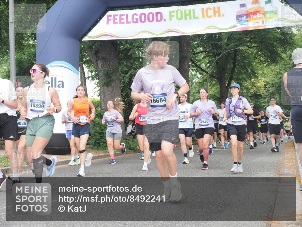 29.06.2025 - hella hamburg halbmarathon KatJ http://msf.ph/oto/8492241 29.06.2025 11:38:29 Zwischen KM18-KM19 4337, 5010, 6403, 6404 meine-sportfotos.de