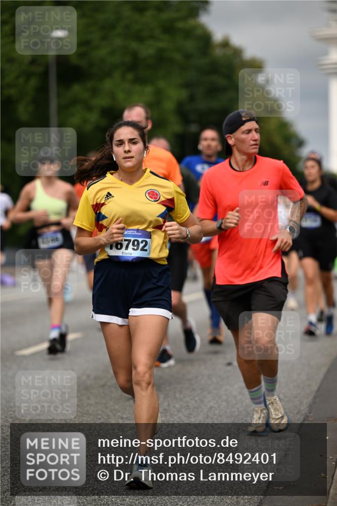 29.06.2025 - hella hamburg halbmarathon Dr. Thomas Lammeyer http://msf.ph/oto/8492401 29.06.2025 10:22:14 Kennedybrücke 1067, 1268, 1298, 1477, 1554, 1641, 1982, 2087, 2147, 2305, 2548, 2634, 3482, 3977, 4194, 4738, 4804, 5002, 5004, 5023, 5290, 5294, 6332, 7094, 7160, 7413, 7641, 7649, 7838, 7882, 7883, 8144, 8248, 9539, 9586, 9717, 9734, 9798, 9834, 9844, 10174, 10332, 10831, 10908, 10946, 11275, 11352 meine-sportfotos.de