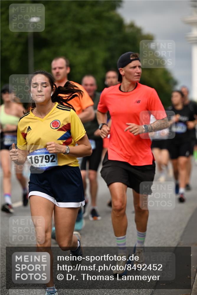29.06.2025 - hella hamburg halbmarathon Dr. Thomas Lammeyer http://msf.ph/oto/8492452 29.06.2025 10:22:15 Kennedybrücke 1067, 1268, 1298, 1477, 1554, 1641, 1982, 2087, 2147, 2305, 2548, 2634, 3482, 3977, 4194, 4738, 4804, 5002, 5004, 5023, 5290, 5294, 6332, 7094, 7160, 7413, 7641, 7649, 7838, 7882, 7883, 8144, 8248, 9539, 9586, 9717, 9734, 9798, 9834, 9844, 10174, 10332, 10831, 10908, 10946, 11275, 11352 meine-sportfotos.de