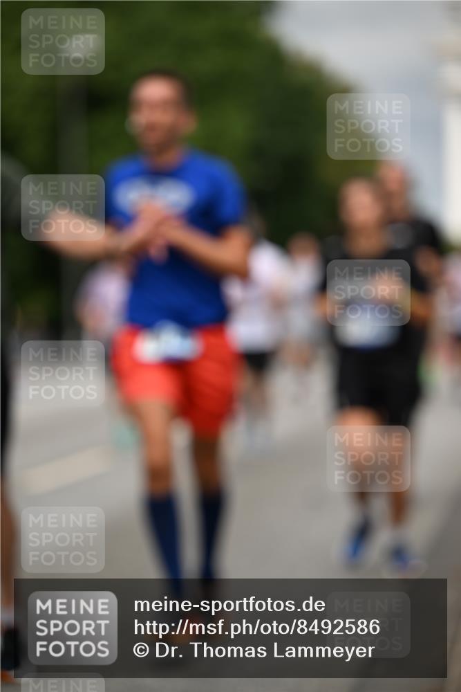 29.06.2025 - hella hamburg halbmarathon Dr. Thomas Lammeyer http://msf.ph/oto/8492586 29.06.2025 10:22:17 Kennedybrücke 1067, 1268, 1298, 1477, 1554, 1641, 1820, 1982, 2087, 2147, 2305, 2548, 2634, 3125, 3482, 3977, 4194, 4738, 4804, 5023, 5290, 5294, 5909, 6332, 7094, 7160, 7413, 7641, 7649, 7838, 7882, 7883, 8248, 9539, 9586, 9717, 9734, 9798, 9834, 9844, 10174, 10332, 10659, 10831, 10908, 10946, 11352 meine-sportfotos.de