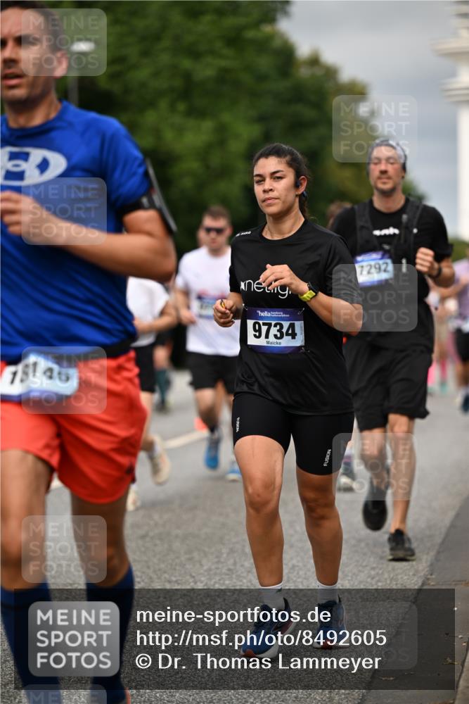 29.06.2025 - hella hamburg halbmarathon Dr. Thomas Lammeyer http://msf.ph/oto/8492605 29.06.2025 10:22:18 Kennedybrücke 1067, 1268, 1298, 1477, 1554, 1641, 1820, 1982, 2087, 2147, 2305, 2548, 2634, 3125, 3482, 3977, 4194, 4738, 4804, 5023, 5290, 5294, 5909, 6332, 7094, 7160, 7413, 7641, 7649, 7838, 7882, 7883, 8248, 9539, 9586, 9717, 9734, 9798, 9834, 9844, 10174, 10332, 10659, 10831, 10908, 10946, 11352 meine-sportfotos.de