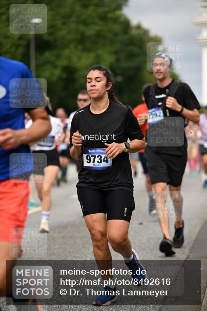 29.06.2025 - hella hamburg halbmarathon Dr. Thomas Lammeyer http://msf.ph/oto/8492616 29.06.2025 10:22:18 Kennedybrücke 1067, 1268, 1298, 1477, 1554, 1641, 1820, 1982, 2087, 2147, 2305, 2548, 2634, 3125, 3482, 3977, 4194, 4738, 4804, 5023, 5290, 5294, 5909, 6332, 7094, 7160, 7413, 7641, 7649, 7838, 7882, 7883, 8248, 9539, 9586, 9717, 9734, 9798, 9834, 9844, 10174, 10332, 10659, 10831, 10908, 10946, 11352 meine-sportfotos.de
