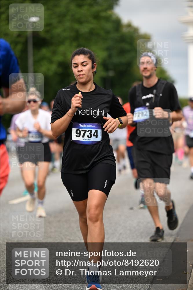 29.06.2025 - hella hamburg halbmarathon Dr. Thomas Lammeyer http://msf.ph/oto/8492620 29.06.2025 10:22:18 Kennedybrücke 1067, 1268, 1298, 1477, 1554, 1641, 1820, 1982, 2087, 2147, 2305, 2548, 2634, 3125, 3482, 3977, 4194, 4738, 4804, 5023, 5290, 5294, 5909, 6332, 7094, 7160, 7413, 7641, 7649, 7838, 7882, 7883, 8248, 9539, 9586, 9717, 9734, 9798, 9834, 9844, 10174, 10332, 10659, 10831, 10908, 10946, 11352 meine-sportfotos.de