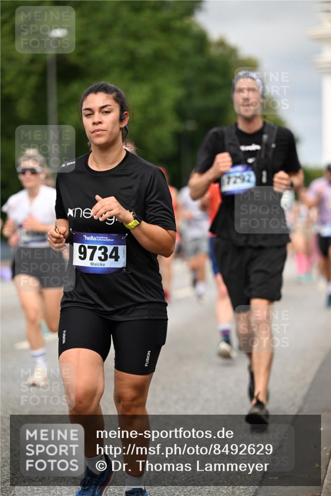 29.06.2025 - hella hamburg halbmarathon Dr. Thomas Lammeyer http://msf.ph/oto/8492629 29.06.2025 10:22:18 Kennedybrücke 1067, 1268, 1298, 1477, 1554, 1641, 1820, 1982, 2087, 2147, 2305, 2548, 2634, 3125, 3482, 3977, 4194, 4738, 4804, 5023, 5290, 5294, 5909, 6332, 7094, 7160, 7413, 7641, 7649, 7838, 7882, 7883, 8248, 9539, 9586, 9717, 9734, 9798, 9834, 9844, 10174, 10332, 10659, 10831, 10908, 10946, 11352 meine-sportfotos.de
