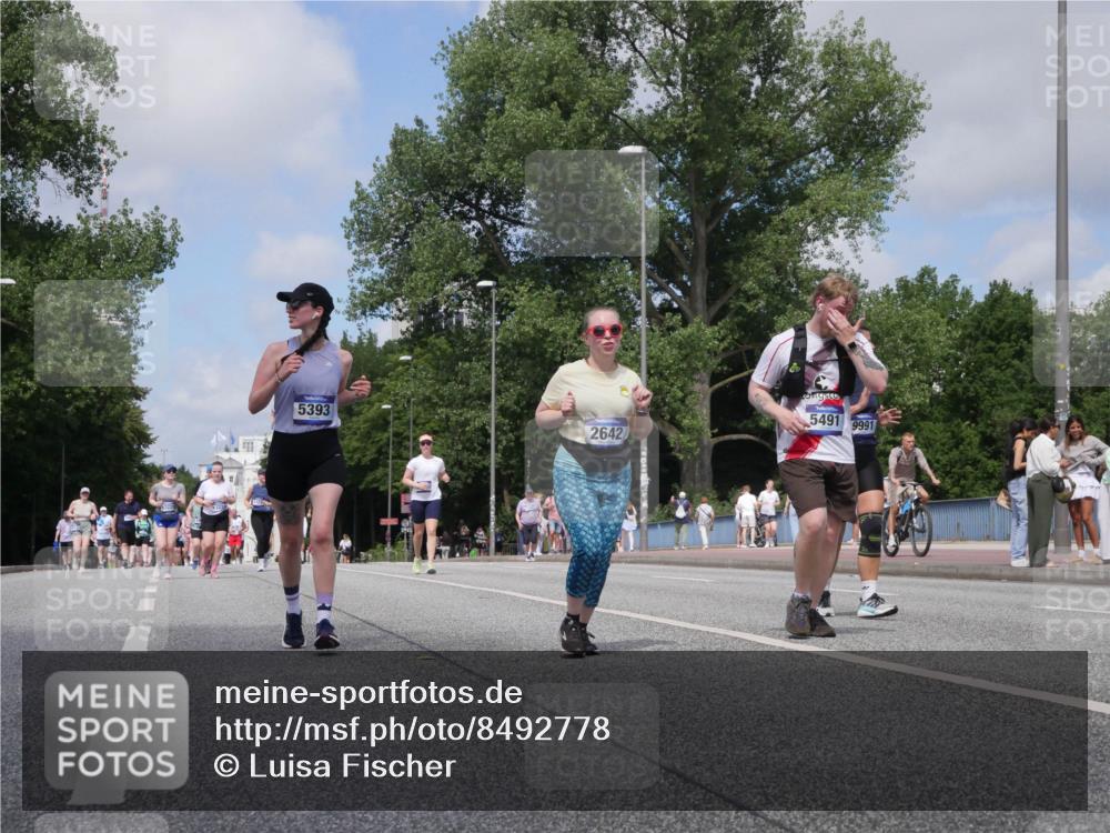 29.06.2025 - hella hamburg halbmarathon Luisa Fischer http://msf.ph/oto/8492778 29.06.2025 11:32:56 Kennedybrücke 5393, 2642, 5491, 9991, 2642, 5393, 5491, 9991 meine-sportfotos.de