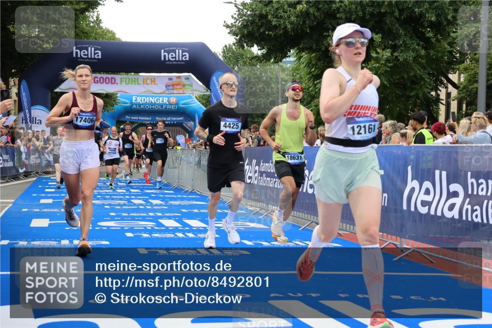 29.06.2025 - hella hamburg halbmarathon Strokosch-Dieckow http://msf.ph/oto/8492801 29.06.2025 10:44:53 Ziel 1171, 1424, 1520, 1941, 2098, 2890, 3004, 3098, 3785, 4425, 4915, 7056, 7167, 7325, 9030, 9720, 12161, 16058, 16834, 17381, 17382, 17406, 17544, 18055, 18631, 19207, 19210 meine-sportfotos.de