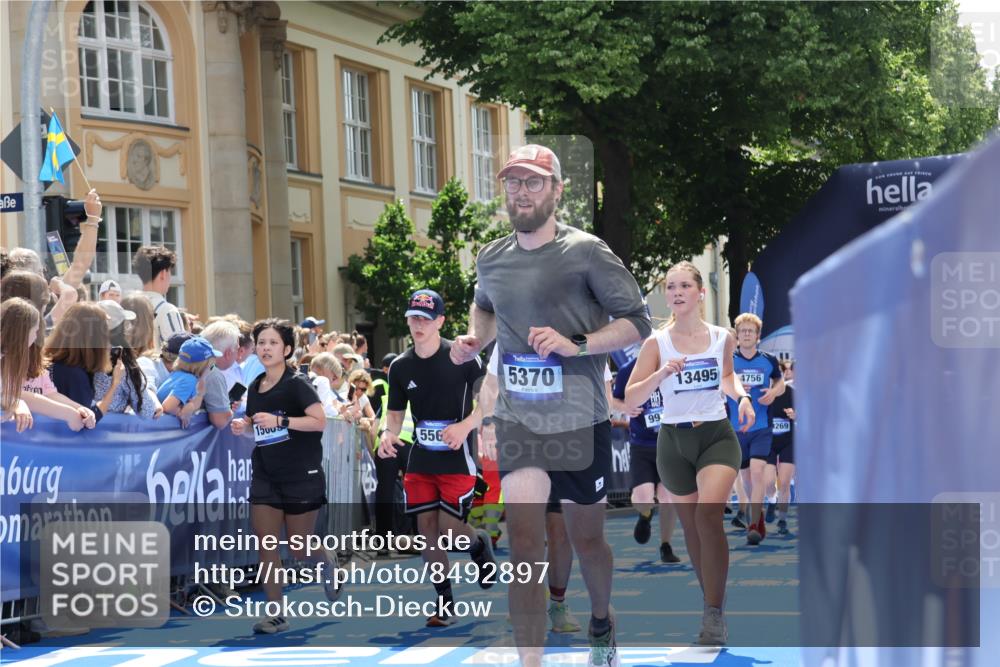 29.06.2025 - hella hamburg halbmarathon Strokosch-Dieckow http://msf.ph/oto/8492897 29.06.2025 11:44:41 Ziel 4752, 4756, 5229, 5370, 5564, 5876, 7205, 7206, 7350, 9946, 10269, 11087, 11664, 13060, 13495, 13600, 13602, 15106, 15669, 16577, 18160, 18950 meine-sportfotos.de