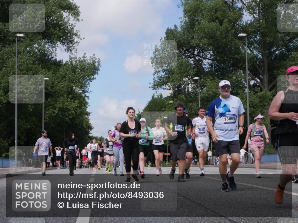 29.06.2025 - hella hamburg halbmarathon Luisa Fischer http://msf.ph/oto/8493036 29.06.2025 11:33:24 Kennedybrücke 15610, 14070, 15053, 8093, 4751, 4946, 13668, 8094, 8024, 4907, 4751, 4907, 4946, 7782, 8022, 8024, 8093, 8094, 9584, 9942, 10005 meine-sportfotos.de