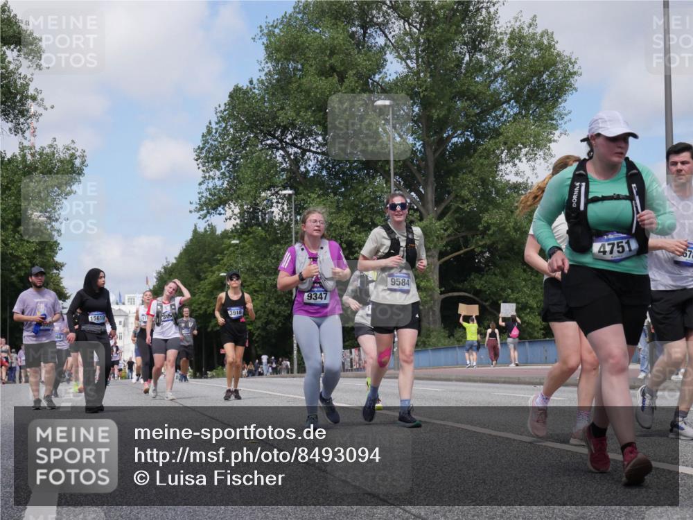 29.06.2025 - hella hamburg halbmarathon Luisa Fischer http://msf.ph/oto/8493094 29.06.2025 11:33:30 Kennedybrücke 15610, 3918, 9347, 9584, 4751, 2968, 3918, 4751, 4907, 4908, 4946, 8022, 8024, 8093, 8094, 9347, 9584, 9942 meine-sportfotos.de