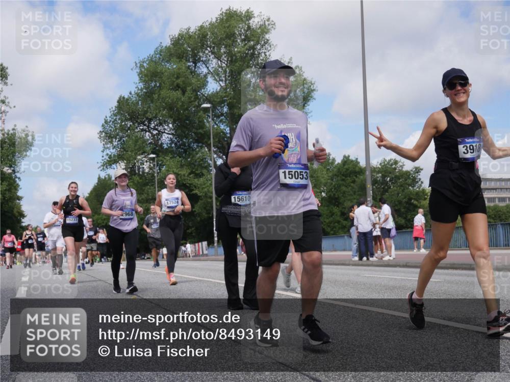 29.06.2025 - hella hamburg halbmarathon Luisa Fischer http://msf.ph/oto/8493149 29.06.2025 11:33:36 Kennedybrücke 15237, 2968, 17524, 15610, 3918, 15053, 2968, 3918, 4751, 4760, 4907, 4908, 4946, 8990, 9347, 9584, 9942 meine-sportfotos.de
